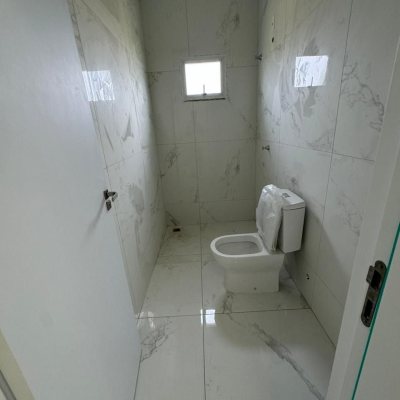 Casa Residencial com 170m², 3 quartos, 1 suíte, 4 garagens, no bairro Ingleses do Rio Vermelho em Florianópolis