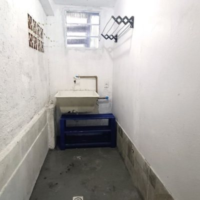 Casa Residencial com 490m², 14 quartos, 1 suíte, 2 garagens, no bairro Canasvieiras em Florianópolis