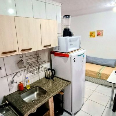 Casa Residencial com 490m², 14 quartos, 1 suíte, 2 garagens, no bairro Canasvieiras em Florianópolis