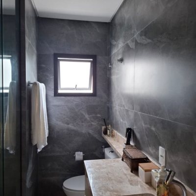 Casa Residencial com 157m², 3 quartos, 3 suítes, 2 garagens, no bairro Ingleses do Rio Vermelho em Florianópolis