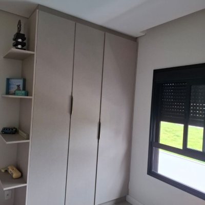 Casa Residencial com 157m², 3 quartos, 3 suítes, 2 garagens, no bairro Ingleses do Rio Vermelho em Florianópolis