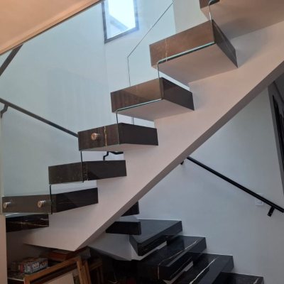 Casa Residencial com 157m², 3 quartos, 3 suítes, 2 garagens, no bairro Ingleses do Rio Vermelho em Florianópolis