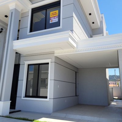 Casa Residencial com 157m², 3 quartos, 3 suítes, 2 garagens, no bairro Ingleses do Rio Vermelho em Florianópolis