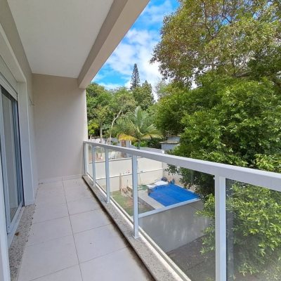 Casa Residencial com 181m², 4 quartos (sendo 4 suítes), 2 garagens, no bairro Ingleses em Florianópolis