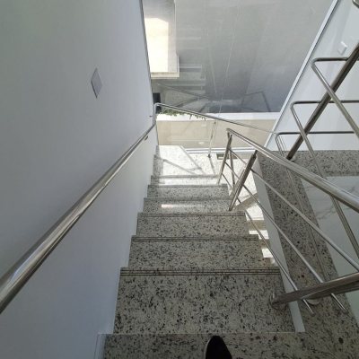 Casa Residencial com 181m², 4 quartos (sendo 4 suítes), 2 garagens, no bairro Ingleses em Florianópolis