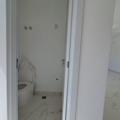 Casa Residencial com 181m², 4 quartos (sendo 4 suítes), 2 garagens, no bairro Ingleses em Florianópolis