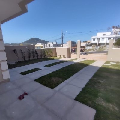 Casa Residencial com 181m², 4 quartos, 4 suítes, 2 garagens, no bairro Ingleses do Rio Vermelho em Florianópolis