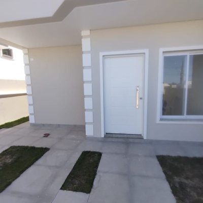 Casa Residencial com 181m², 4 quartos, 4 suítes, 2 garagens, no bairro Ingleses do Rio Vermelho em Florianópolis