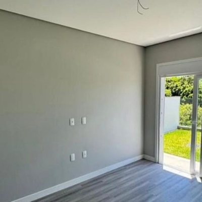 Casa em Condomínio com 400m², 4 quartos, 3 suítes, 4 garagens, no bairro Ingleses em Florianópolis