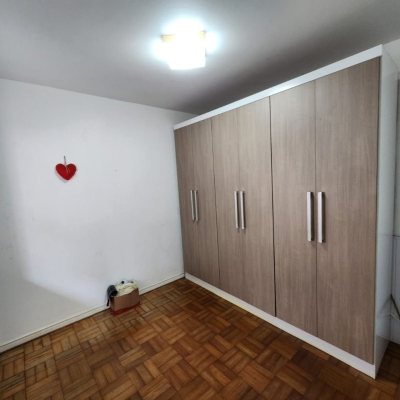 Casa Comercial com 105m², no bairro Estreito em Florianópolis