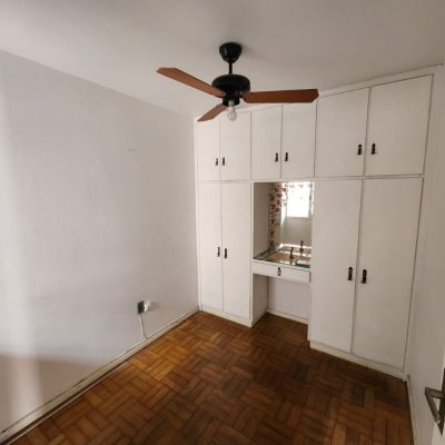 Casa Comercial com 105m², no bairro Estreito em Florianópolis