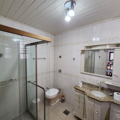 Casa Comercial com 105m², no bairro Estreito em Florianópolis