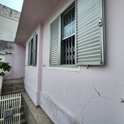 Casa Comercial com 105m², no bairro Estreito em Florianópolis