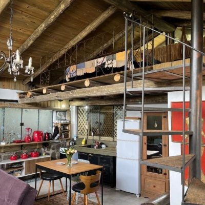 Casa Residencial com 135m², 1 quarto, 2 garagens, no bairro Sambaqui em Florianópolis