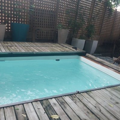 Casa Residencial com 135m², 1 quarto, 2 garagens, no bairro Sambaqui em Florianópolis