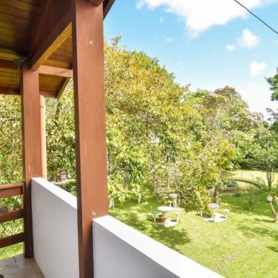 Sitio com 320m², 4 quartos, 3 suítes, 4 garagens, no bairro Ribeirão Da Ilha em Florianópolis