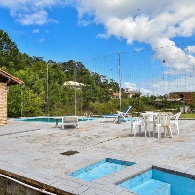 Sitio com 320m², 4 quartos, 3 suítes, 4 garagens, no bairro Ribeirão Da Ilha em Florianópolis