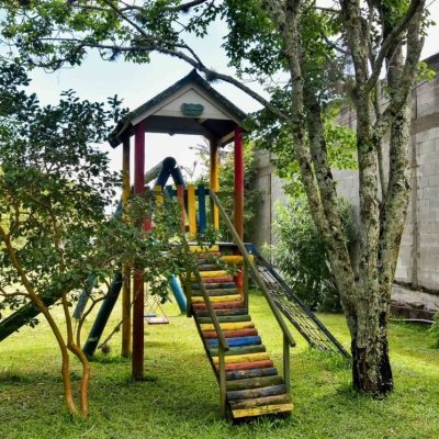 Sitio com 320m², 4 quartos, 3 suítes, 4 garagens, no bairro Ribeirão Da Ilha em Florianópolis