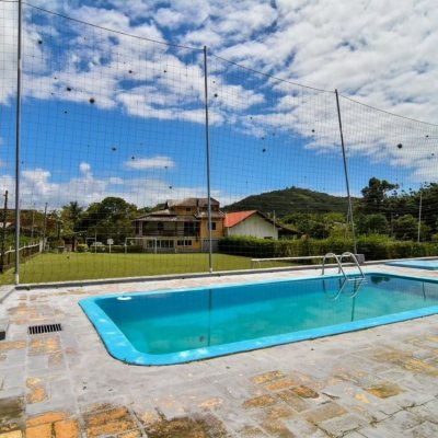 Sitio com 320m², 4 quartos, 3 suítes, 4 garagens, no bairro Ribeirão Da Ilha em Florianópolis