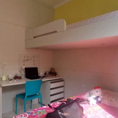 Casa Residencial com 113m², 4 quartos, 1 suíte, 2 garagens, no bairro Carianos em Florianópolis