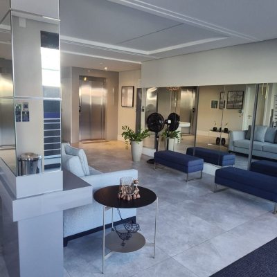 Apartamentos com 98m², 3 quartos, 3 suítes, 3 garagens, no bairro Trindade em Florianópolis