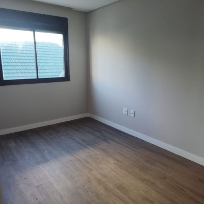 Apartamentos com 98m², 3 quartos, 3 suítes, 3 garagens, no bairro Trindade em Florianópolis