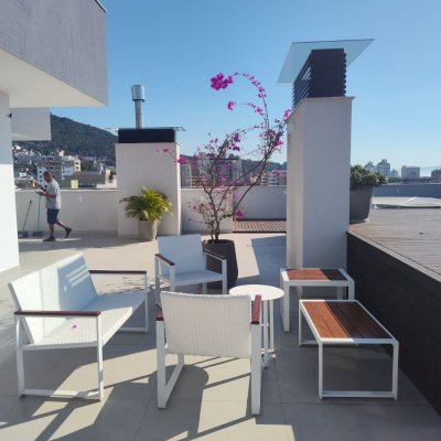 Apartamentos com 98m², 3 quartos, 3 suítes, 3 garagens, no bairro Trindade em Florianópolis