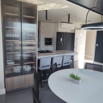 Apartamentos com 98m², 3 quartos, 3 suítes, 3 garagens, no bairro Trindade em Florianópolis