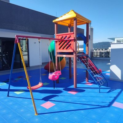 Apartamentos com 98m², 3 quartos, 3 suítes, 3 garagens, no bairro Trindade em Florianópolis