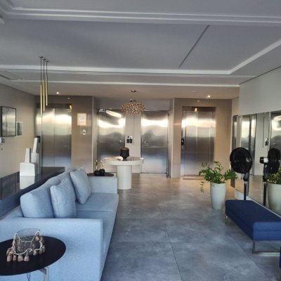 Apartamentos com 98m², 3 quartos, 3 suítes, 3 garagens, no bairro Trindade em Florianópolis