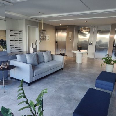 Apartamentos com 98m², 3 quartos, 3 suítes, 3 garagens, no bairro Trindade em Florianópolis