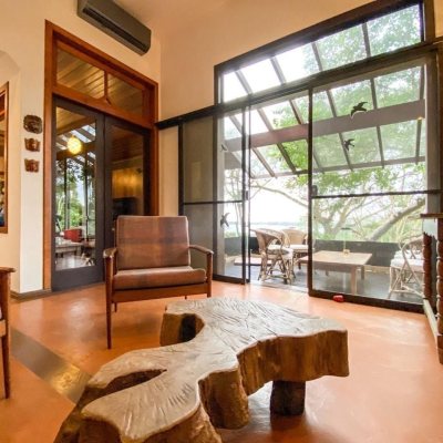 Casa em Condomínio com 264m², 4 quartos, 2 suítes, 4 garagens, no bairro Lagoa da Conceição em Florianópolis