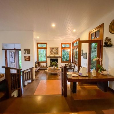 Casa em Condomínio com 264m², 4 quartos, 2 suítes, 4 garagens, no bairro Lagoa da Conceição em Florianópolis