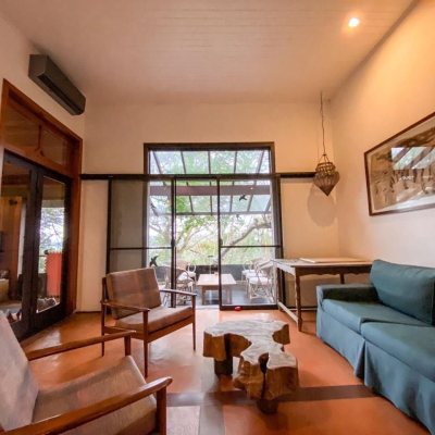 Casa em Condomínio com 264m², 4 quartos, 2 suítes, 4 garagens, no bairro Lagoa da Conceição em Florianópolis