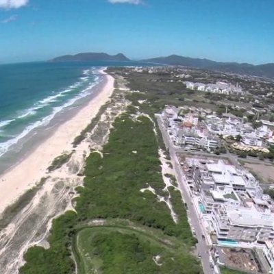 Casa Residencial com 160m², 3 quartos, 3 suítes, 2 garagens, no bairro Rio Tavares em Florianópolis