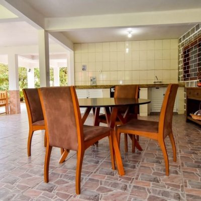 Casa Residencial com 320m², 4 quartos, 3 suítes, 4 garagens, no bairro Ribeirão Da Ilha em Florianópolis