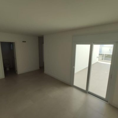 Cobertura com 235m², 3 quartos, 3 suítes, 3 garagens, no bairro Ingleses do Rio Vermelho em Florianópolis