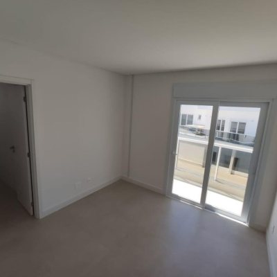 Cobertura com 235m², 3 quartos, 3 suítes, 3 garagens, no bairro Ingleses do Rio Vermelho em Florianópolis