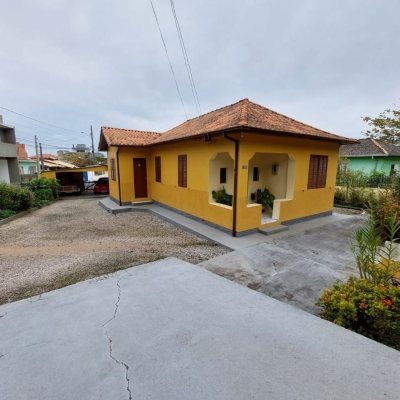 Terreno Comercial/Residencial com 896m², no bairro Ribeirão Da Ilha em Florianópolis