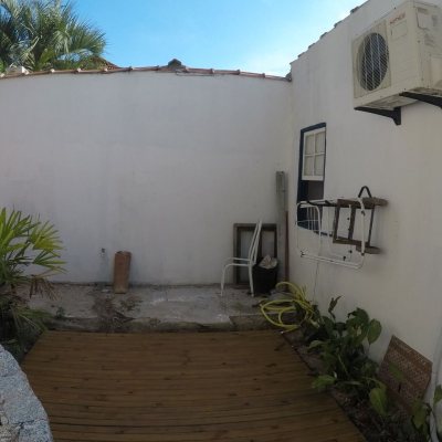 Casa Residencial com 80m², 1 quarto, 4 garagens, no bairro Sambaqui em Florianópolis