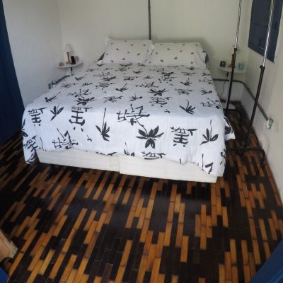 Casa Residencial com 80m², 1 quarto, 4 garagens, no bairro Sambaqui em Florianópolis