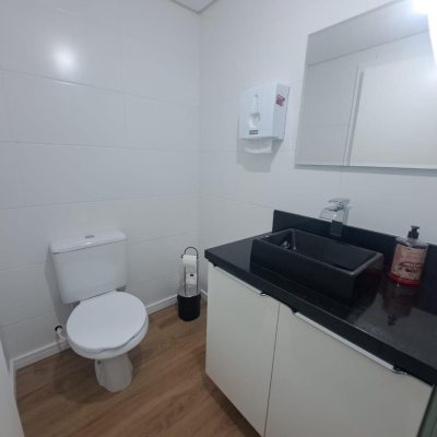 Apartamentos com 61m², 2 quartos, 1 suíte, 2 garagens, no bairro Pedra Branca em Palhoça