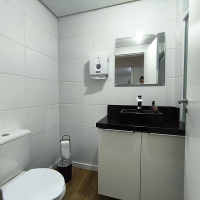 Apartamentos com 61m², 2 quartos, 1 suíte, 2 garagens, no bairro Pedra Branca em Palhoça