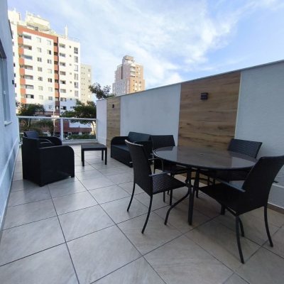 Apartamentos com 61m², 2 quartos, 1 suíte, 2 garagens, no bairro Pedra Branca em Palhoça
