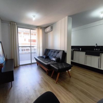 Apartamentos com 61m², 2 quartos, 1 suíte, 2 garagens, no bairro Pedra Branca em Palhoça
