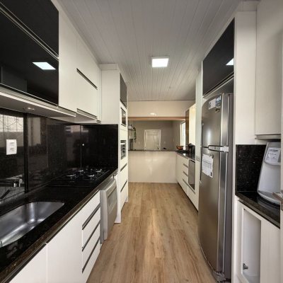 Casa Residencial com 112m², 3 quartos, 2 garagens, no bairro Ipiranga em São José