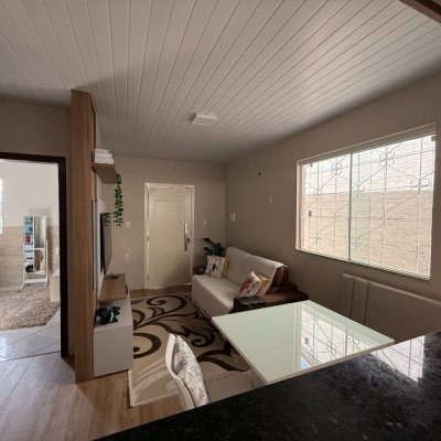 Casa Residencial com 112m², 3 quartos, 2 garagens, no bairro Ipiranga em São José