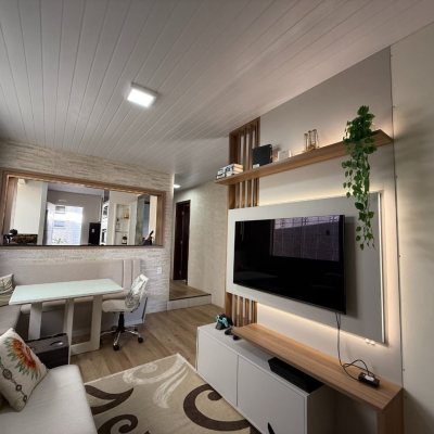 Casa Residencial com 112m², 3 quartos, 2 garagens, no bairro Ipiranga em São José