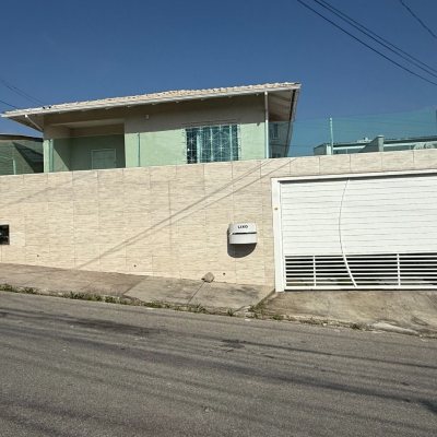 Casa Residencial com 112m², 3 quartos, 2 garagens, no bairro Ipiranga em São José