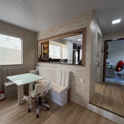 Casa Residencial com 112m², 3 quartos, 2 garagens, no bairro Ipiranga em São José